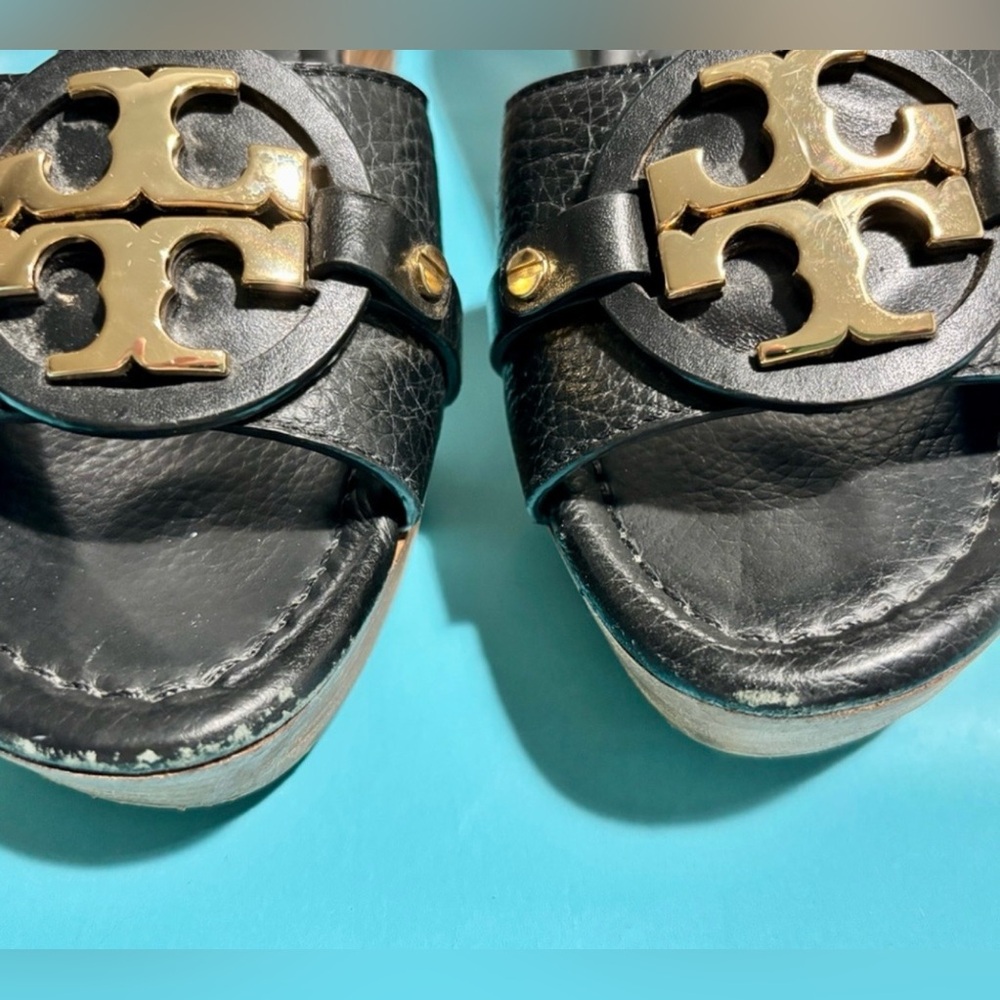 Tory Burch Leather Wedge Sandals – Size 7M
